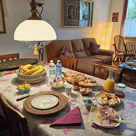 לינה וארוחת בוקר Butterfly