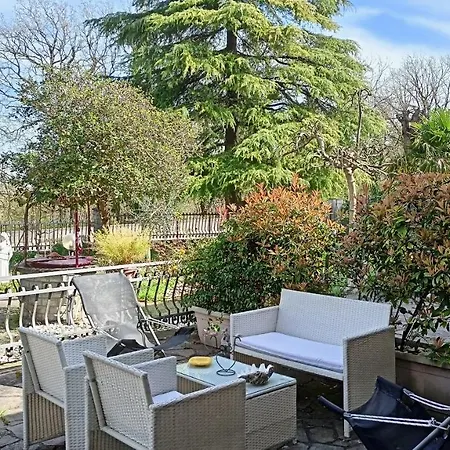 ベッド・アンド・ブレックファスト Butterfly 3*