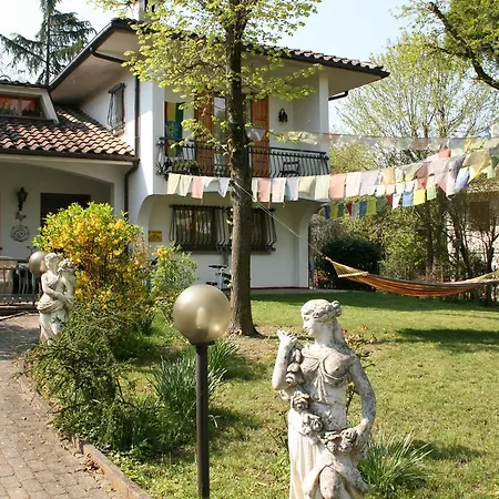 Bed & Breakfast Butterfly 3*